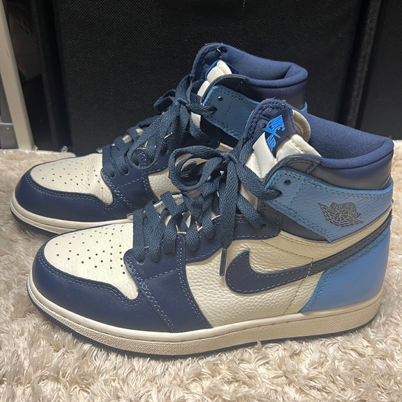 sneakers - Picture 1 of 5